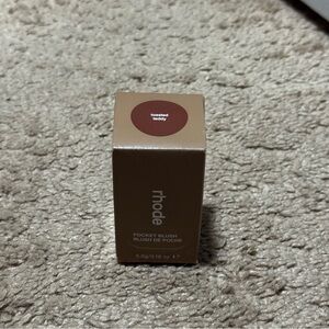 Rhode pocket blush